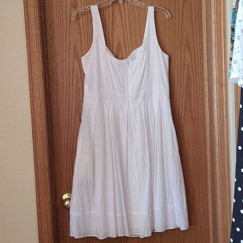 Dress - Picture 4 of 4